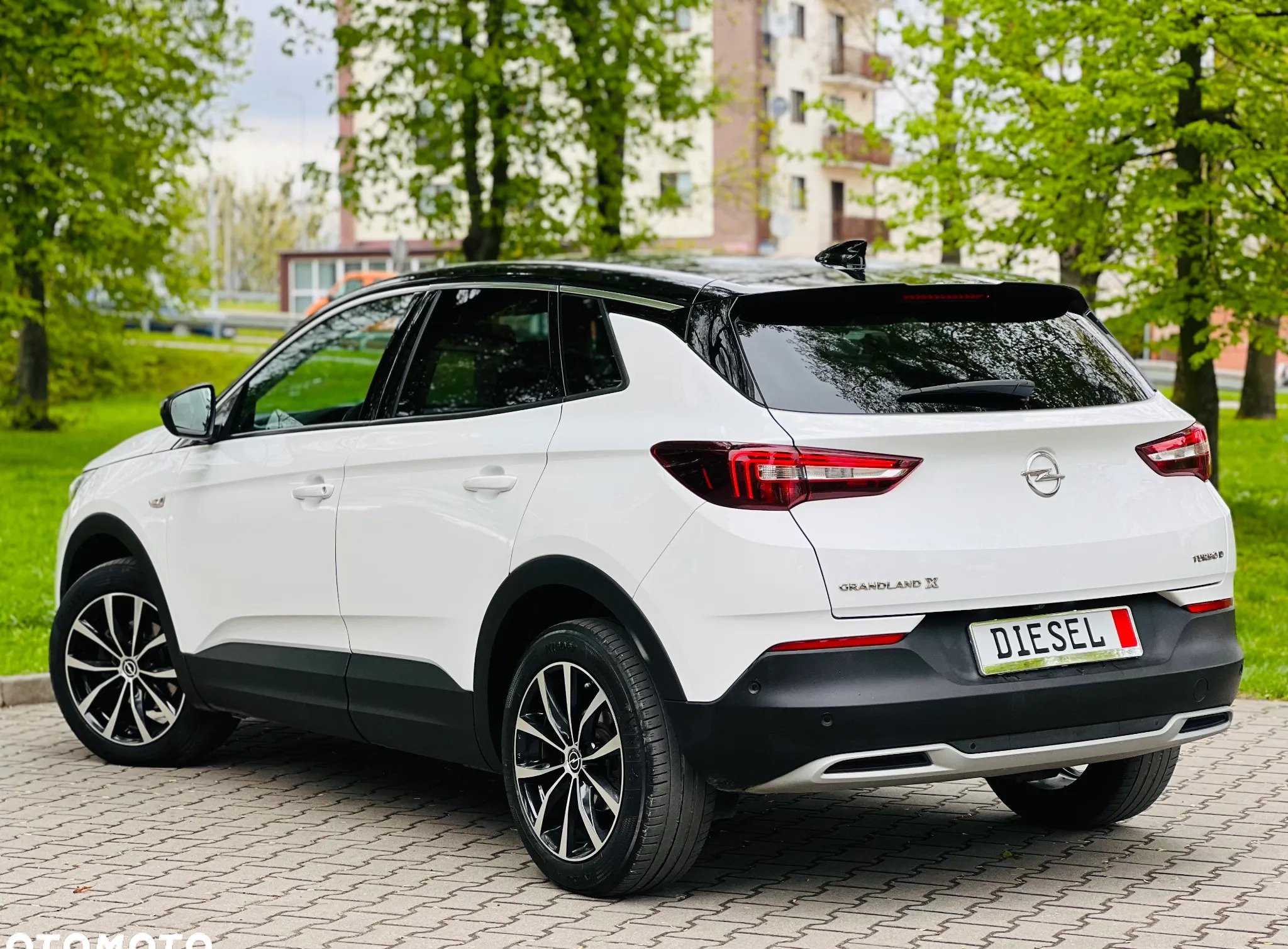 Opel Grandland X cena 63900 przebieg: 167533, rok produkcji 2017 z Siewierz małe 742